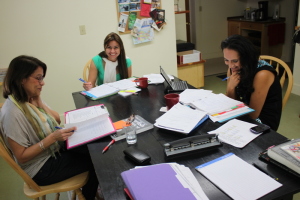 English immersion course students at work in the main classroom.